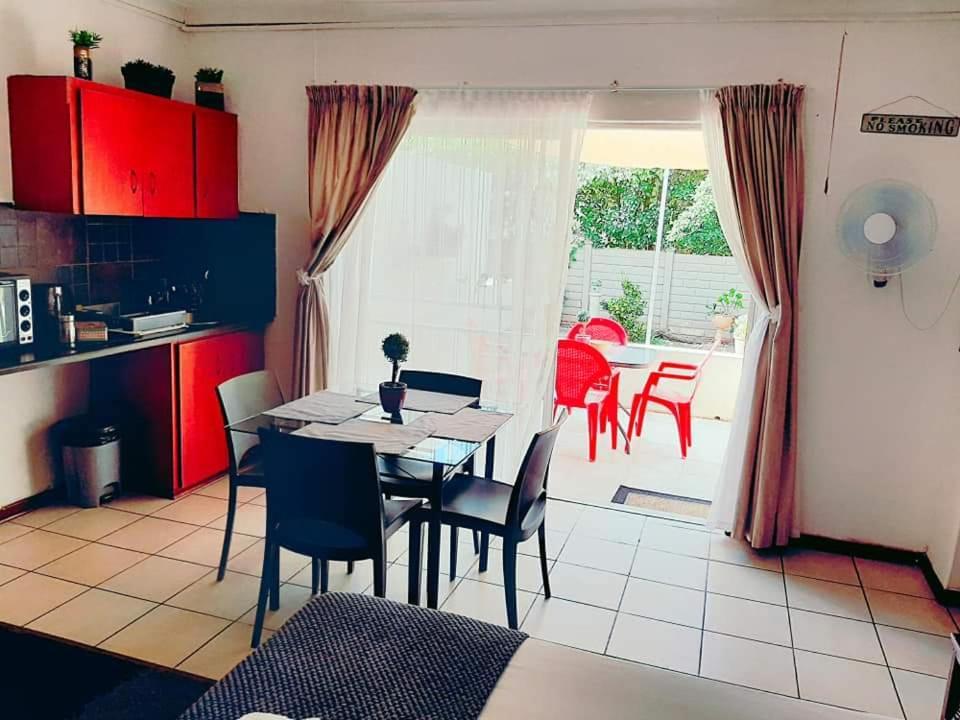 Aandrus Guesthouse Bloemfontein Exterior photo