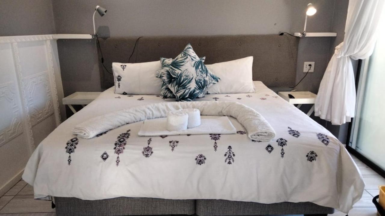 Aandrus Guesthouse Bloemfontein Exterior photo